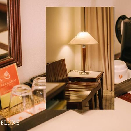 Seeharaj Hotel Uttaradit Ngoại thất bức ảnh