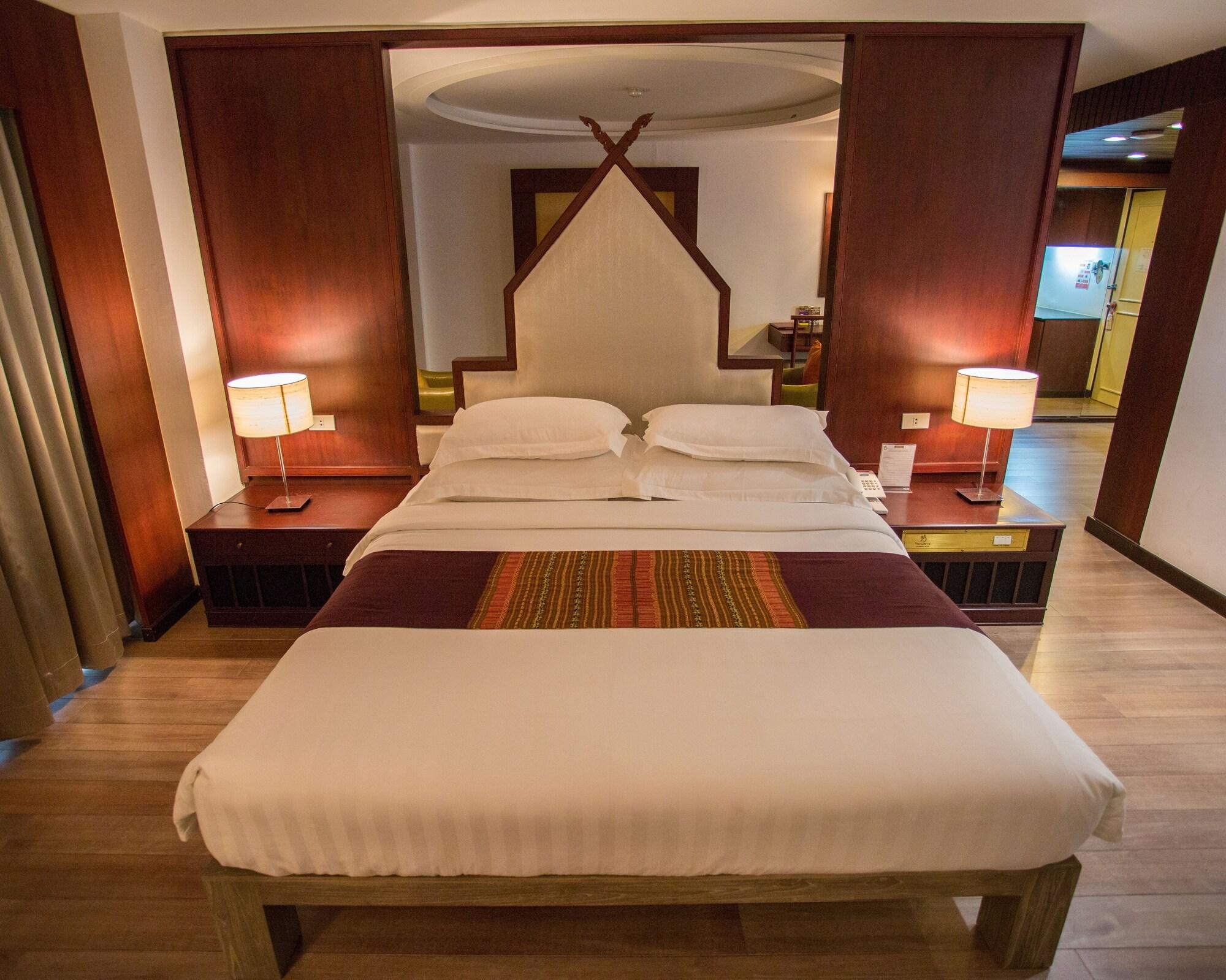 Seeharaj Hotel Uttaradit Ngoại thất bức ảnh