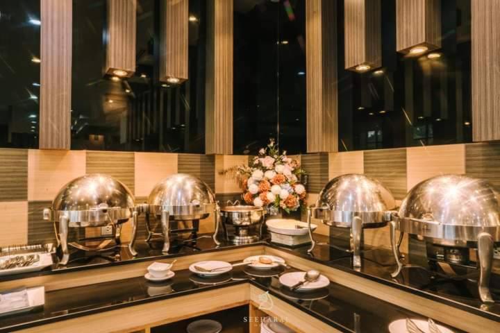 Seeharaj Hotel Uttaradit Ngoại thất bức ảnh