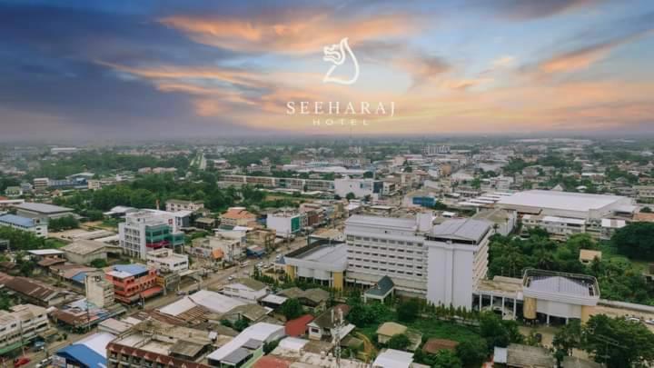 Seeharaj Hotel Uttaradit Ngoại thất bức ảnh