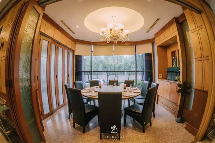 Seeharaj Hotel Uttaradit Ngoại thất bức ảnh