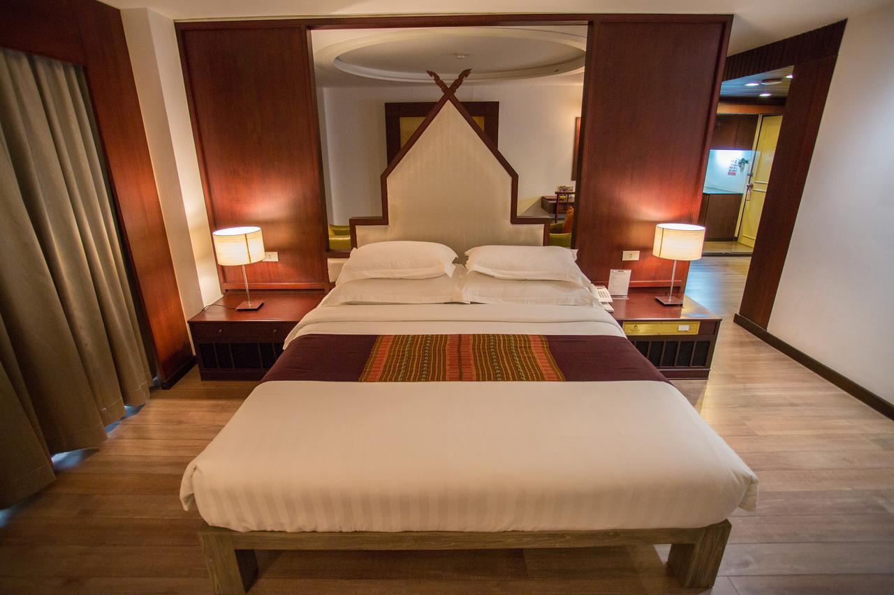 Seeharaj Hotel Uttaradit Ngoại thất bức ảnh
