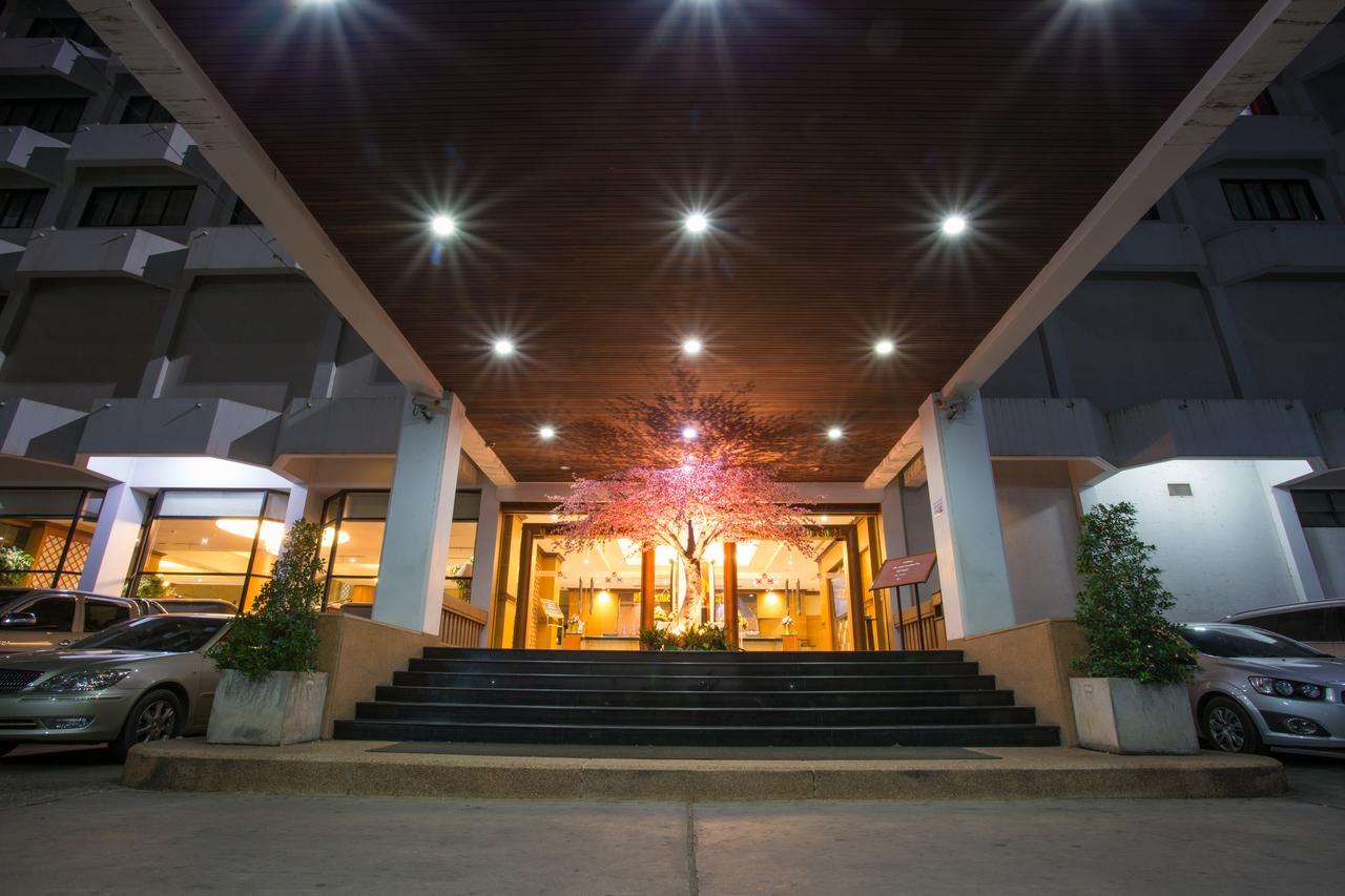 Seeharaj Hotel Uttaradit Ngoại thất bức ảnh