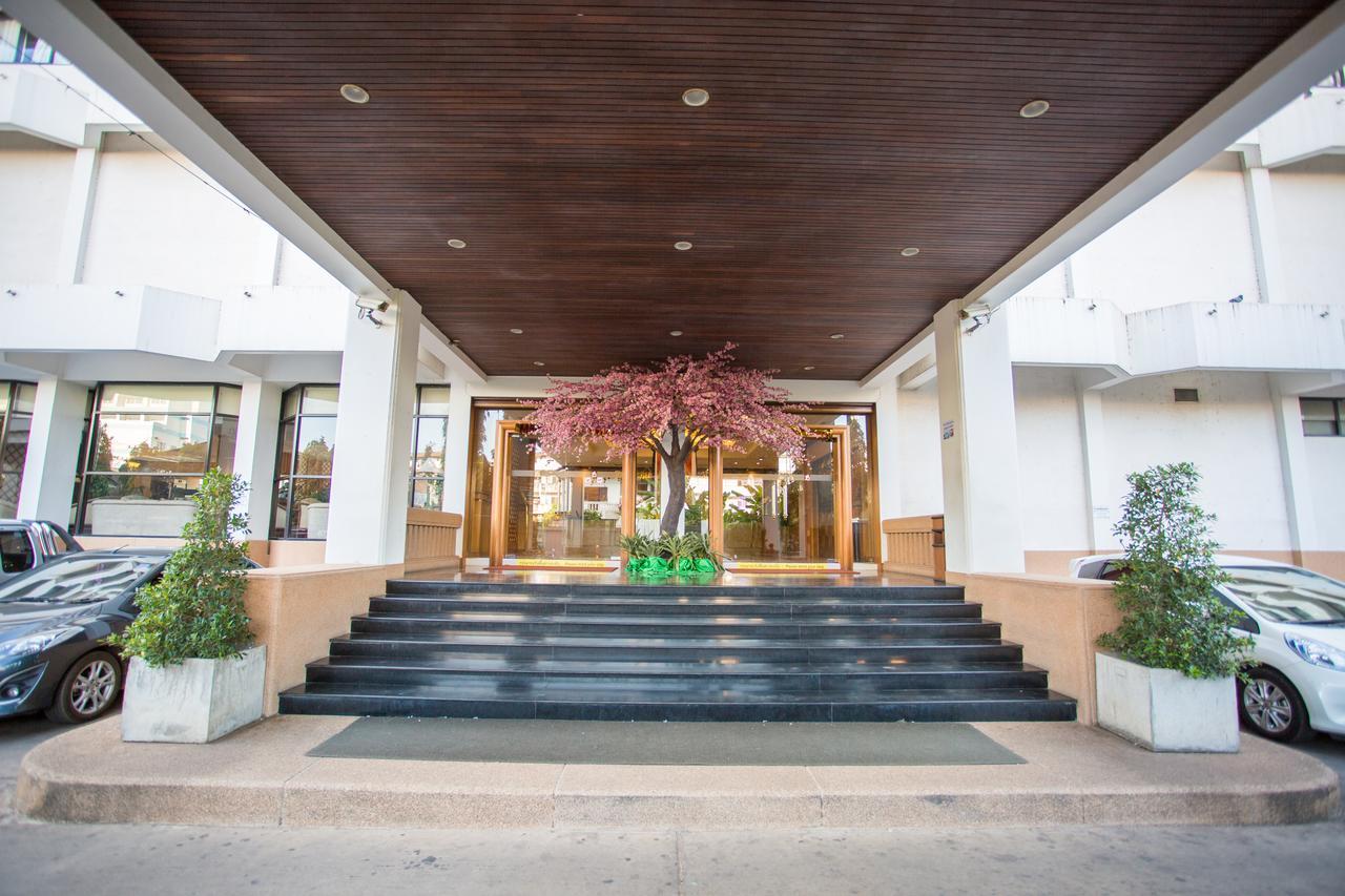 Seeharaj Hotel Uttaradit Ngoại thất bức ảnh